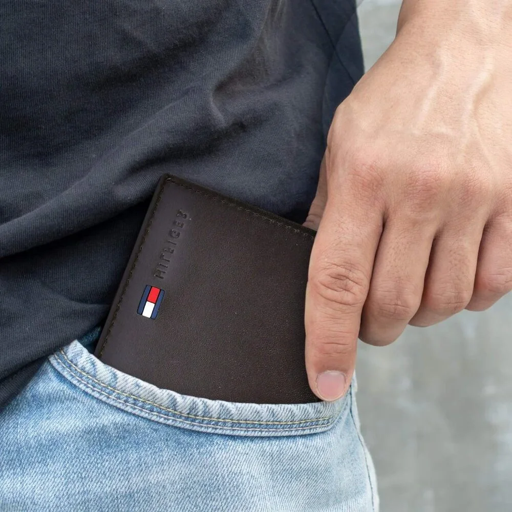 Men's Leather Wallet - Thin Sleek Casual Bifold with 6 Credit Card Pockets